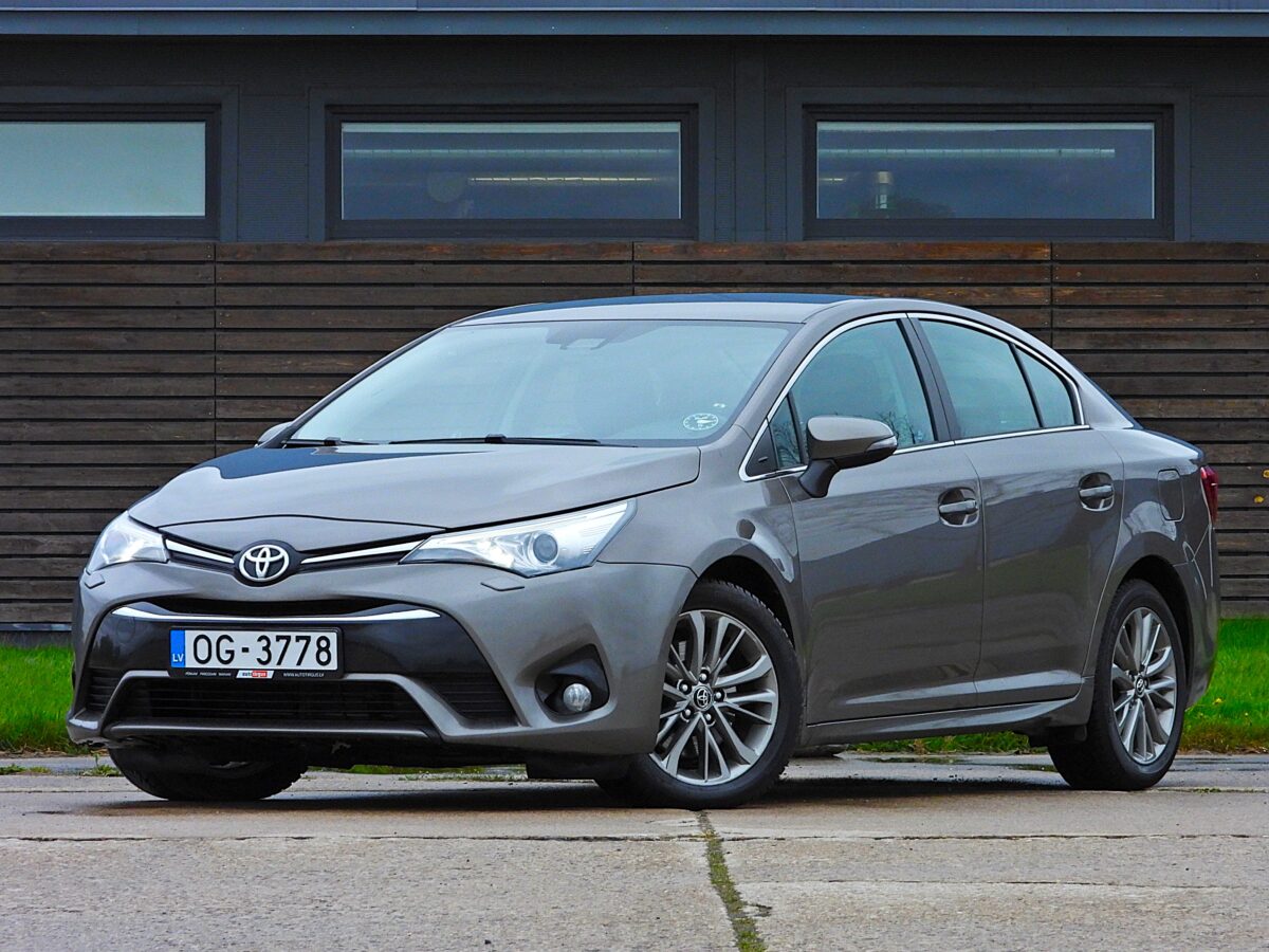 TOYOTA AVENSIS