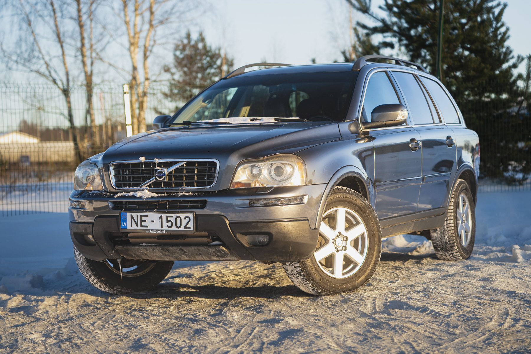 VOLVO XC90
