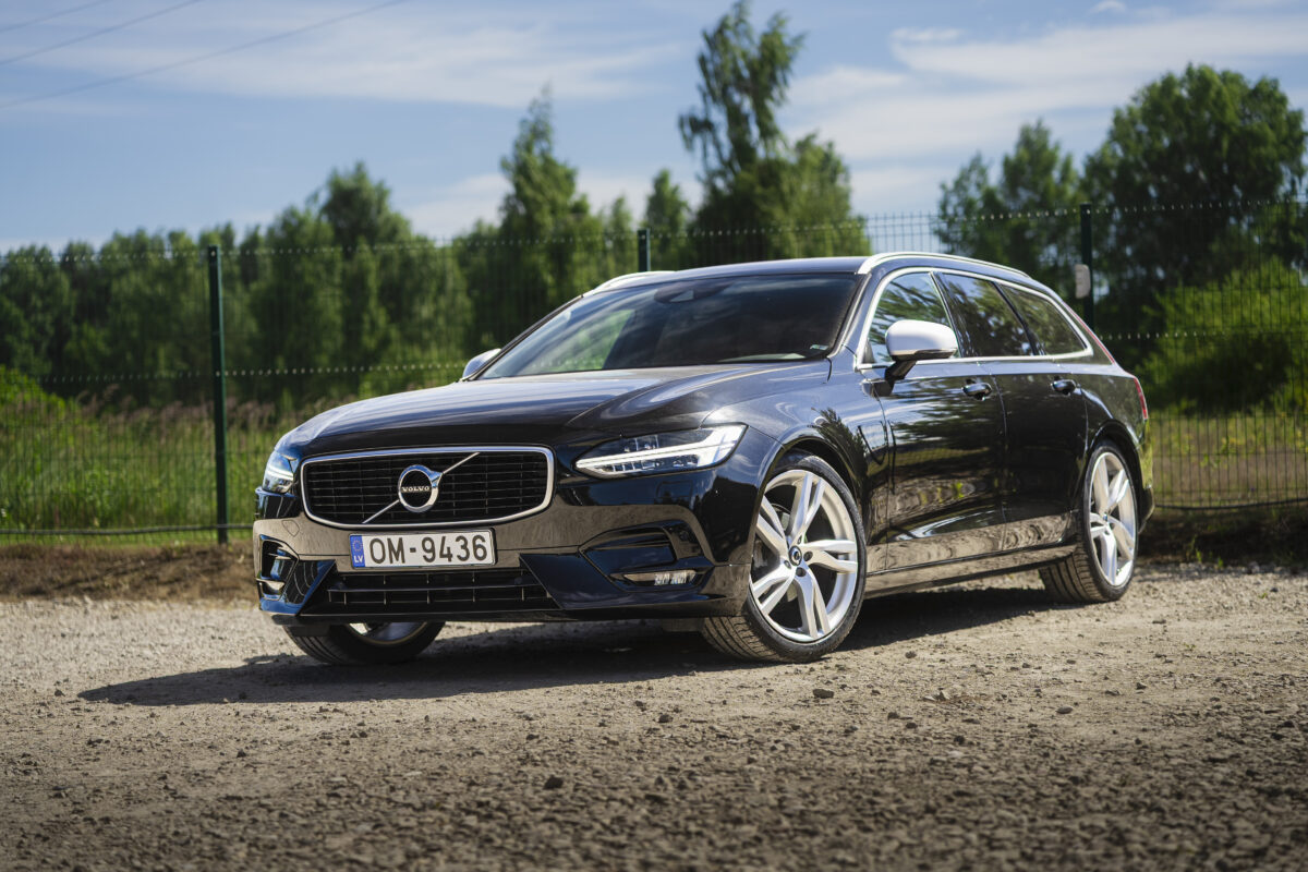 VOLVO V90 R-DESIGN