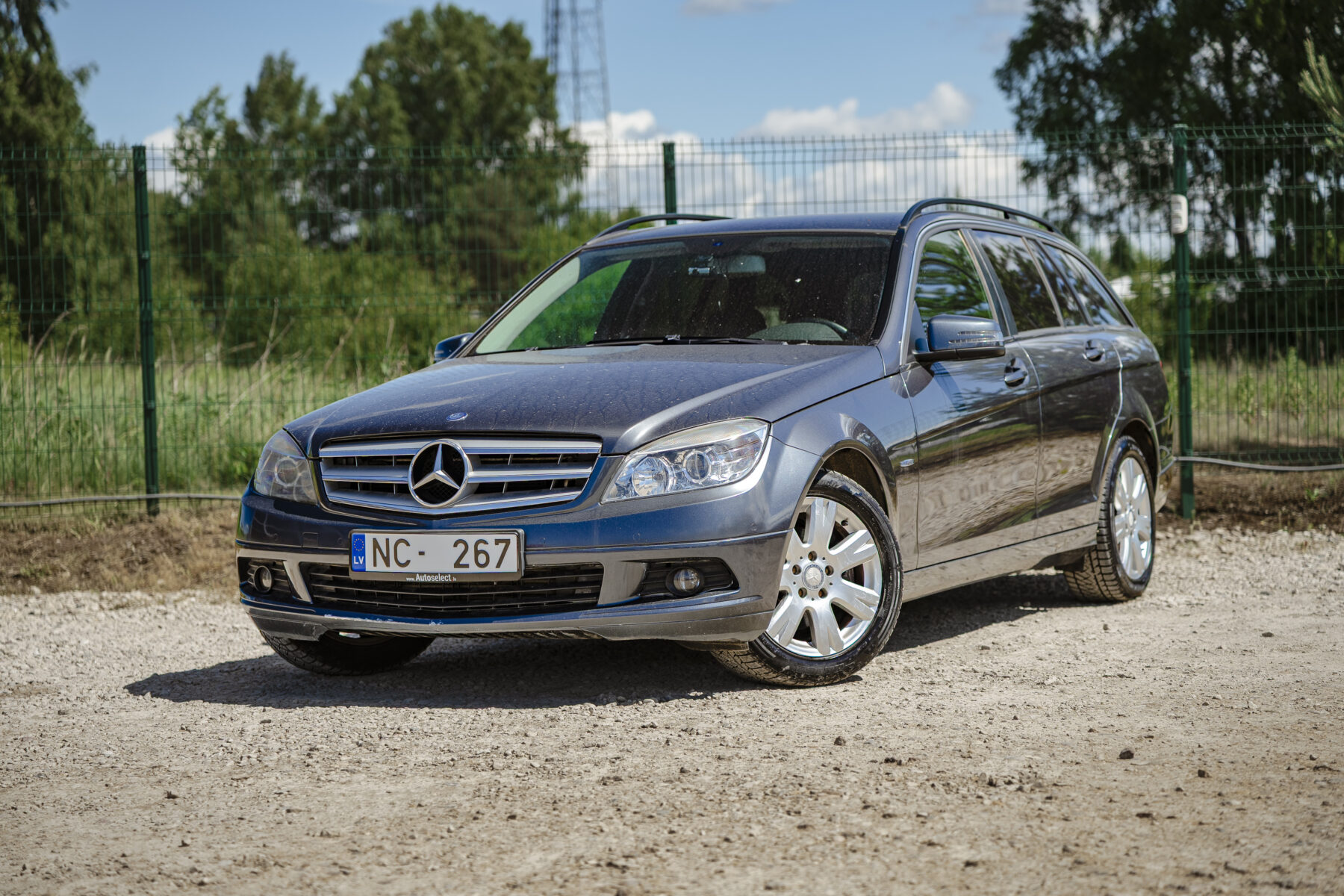 MERCEDES BENZ C200