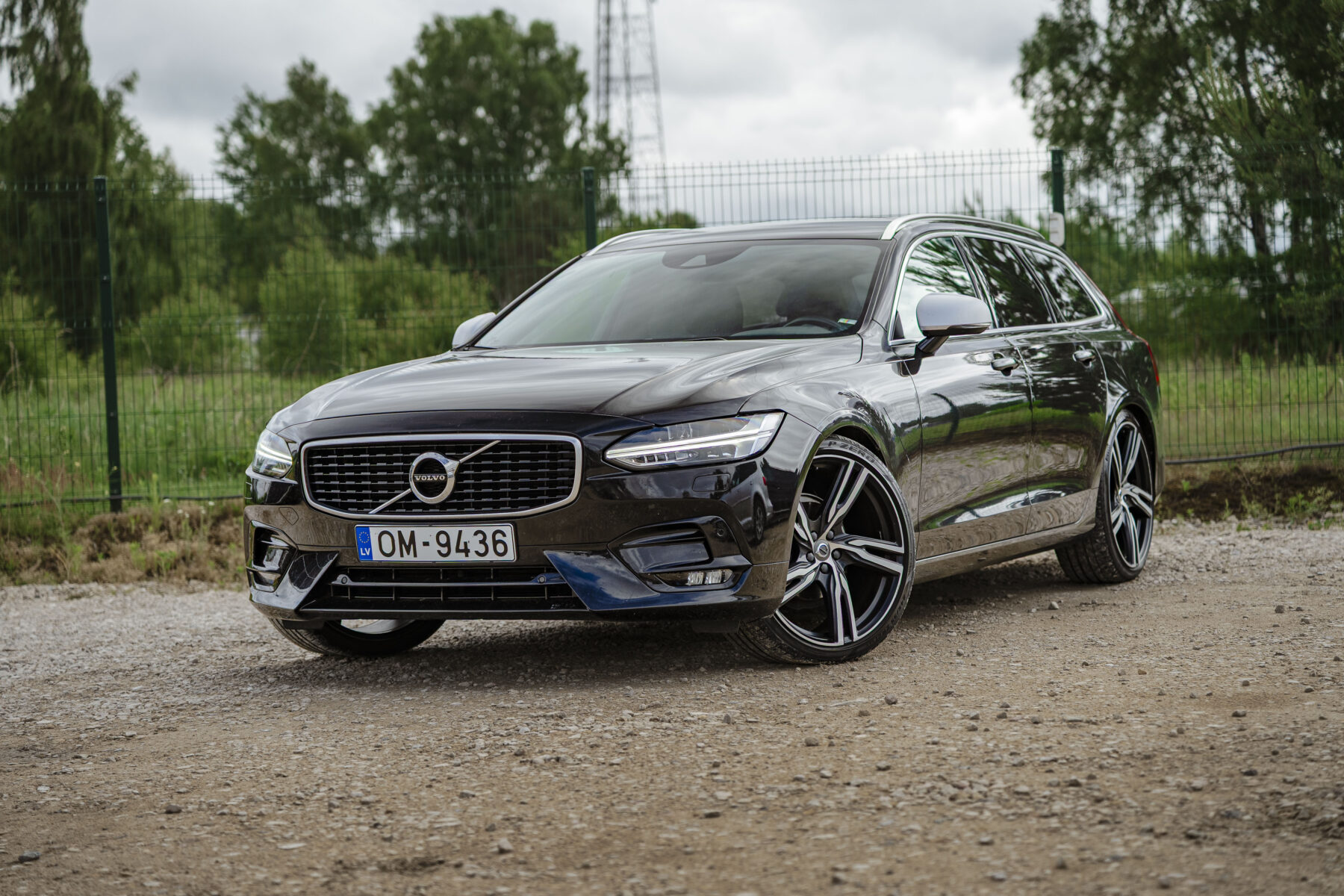 VOLVO V90 R-DESIGN