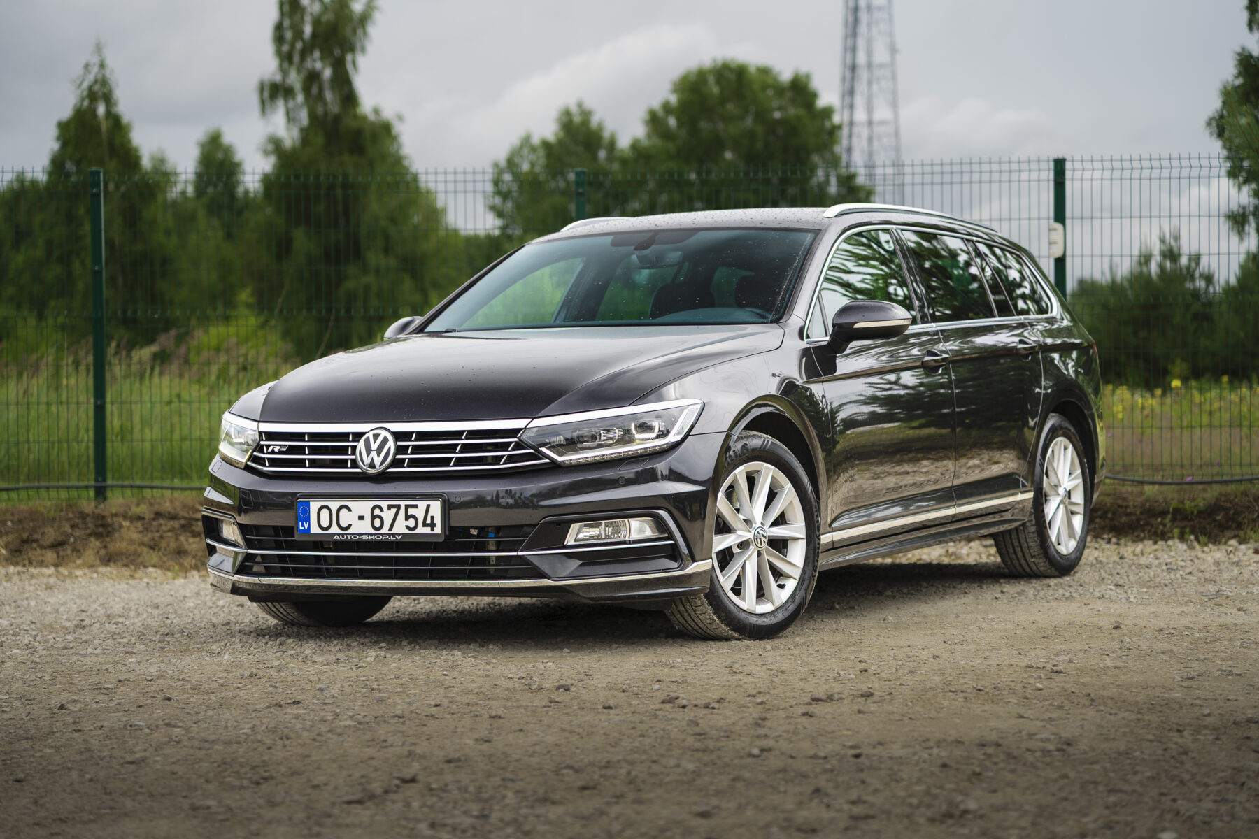 VW PASSAT R-LINE
