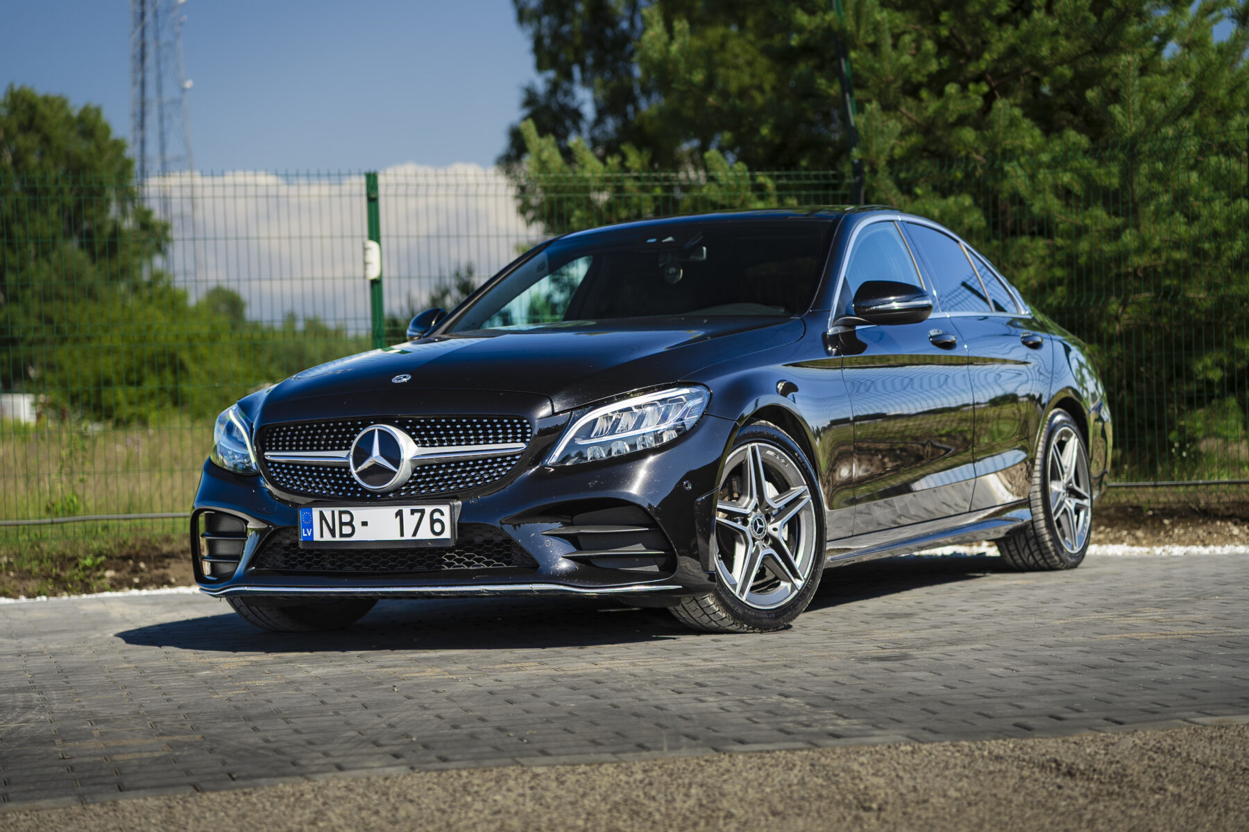 MERCEDES BENZ C180