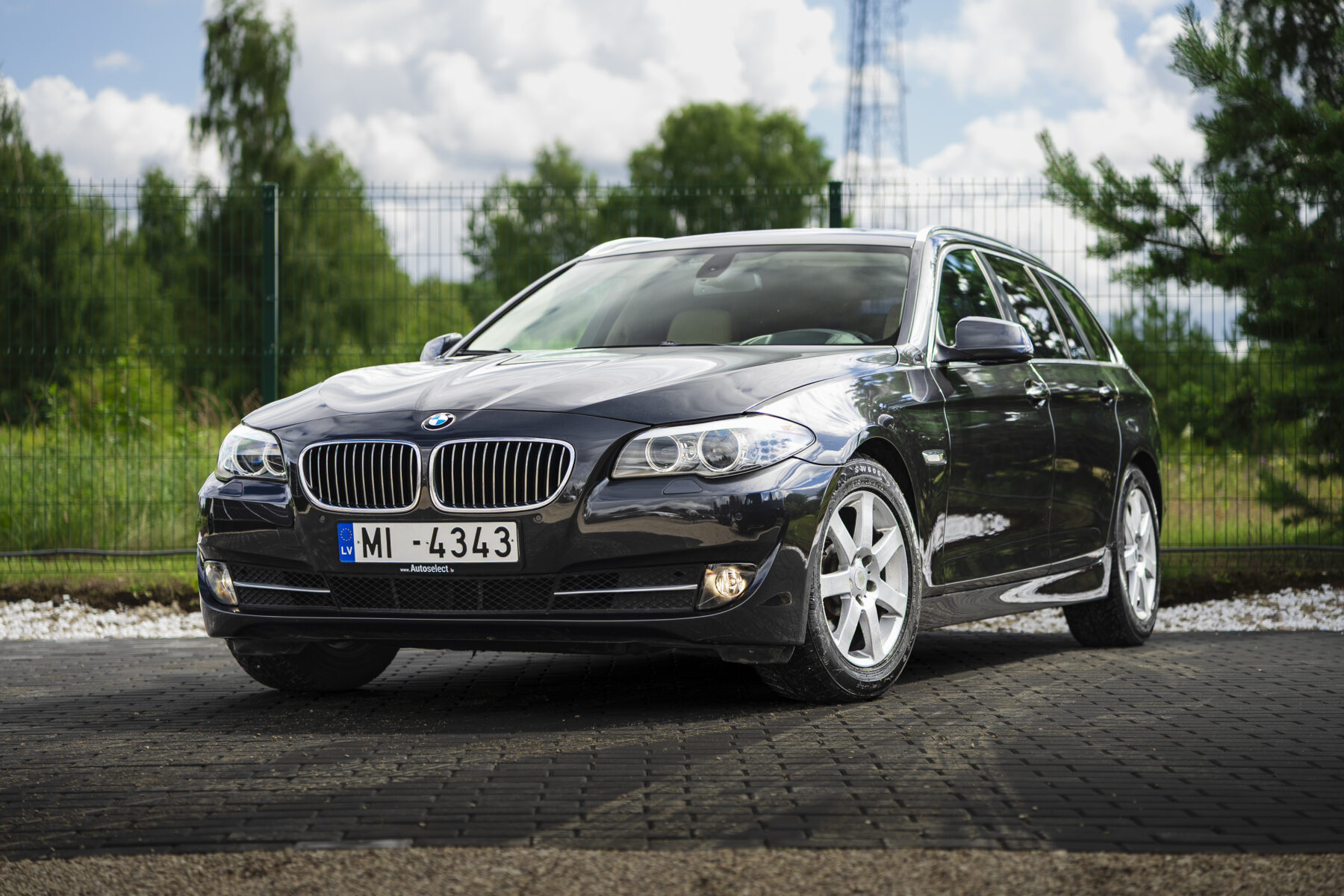 BMW 525