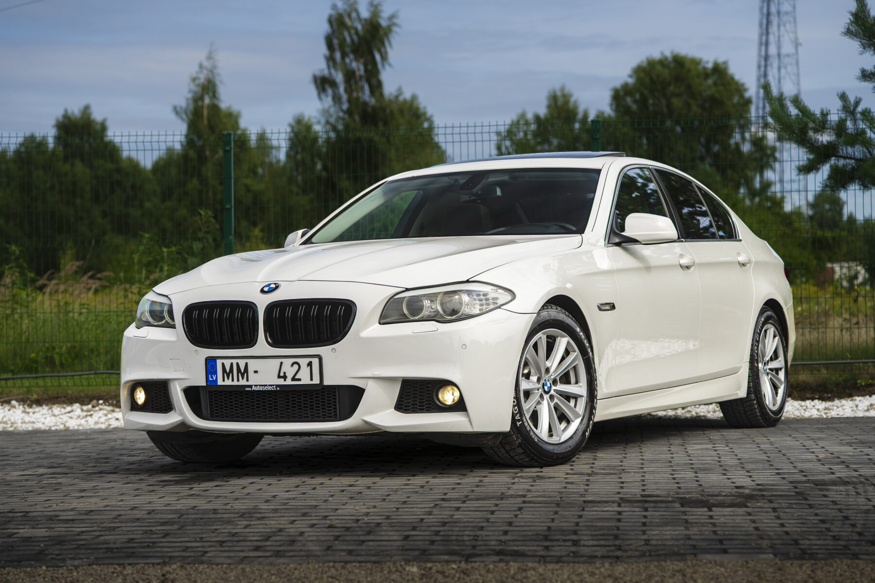 BMW 525