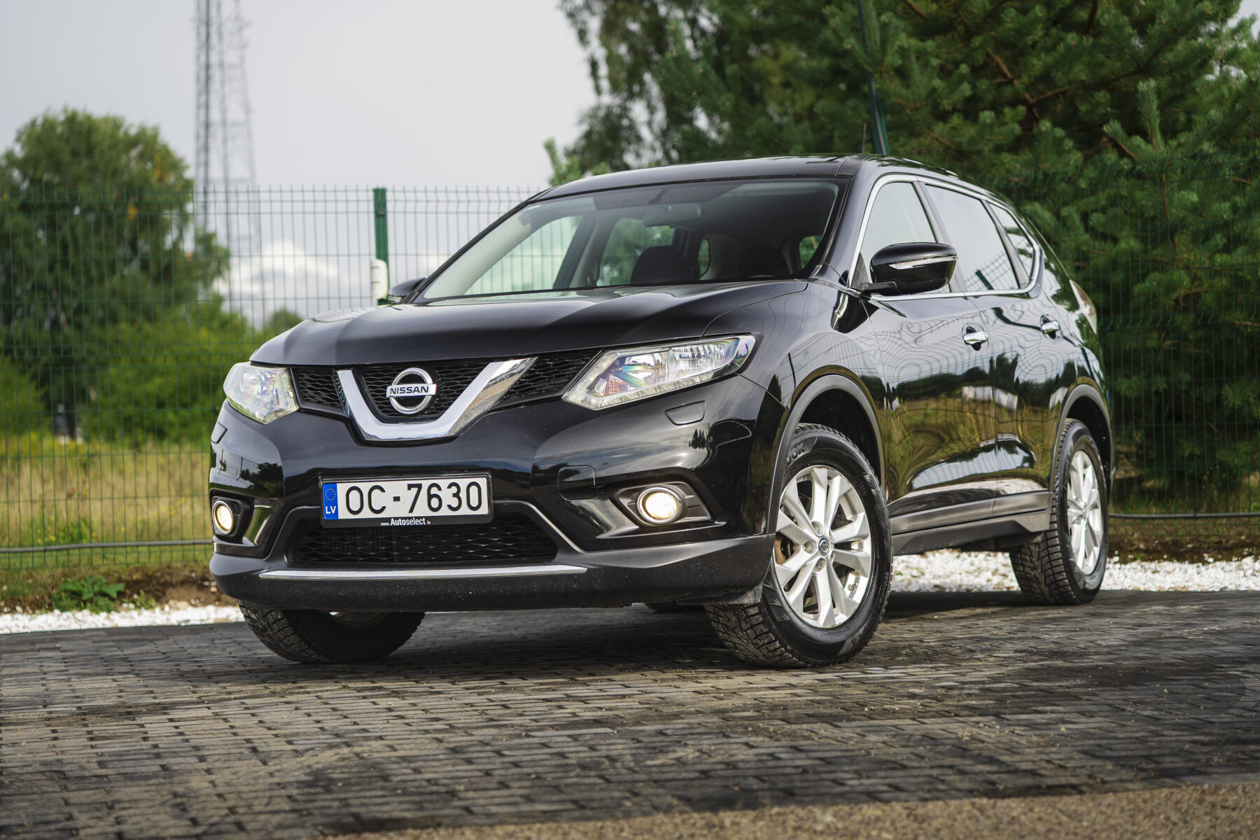 NISSAN X-TRAIL