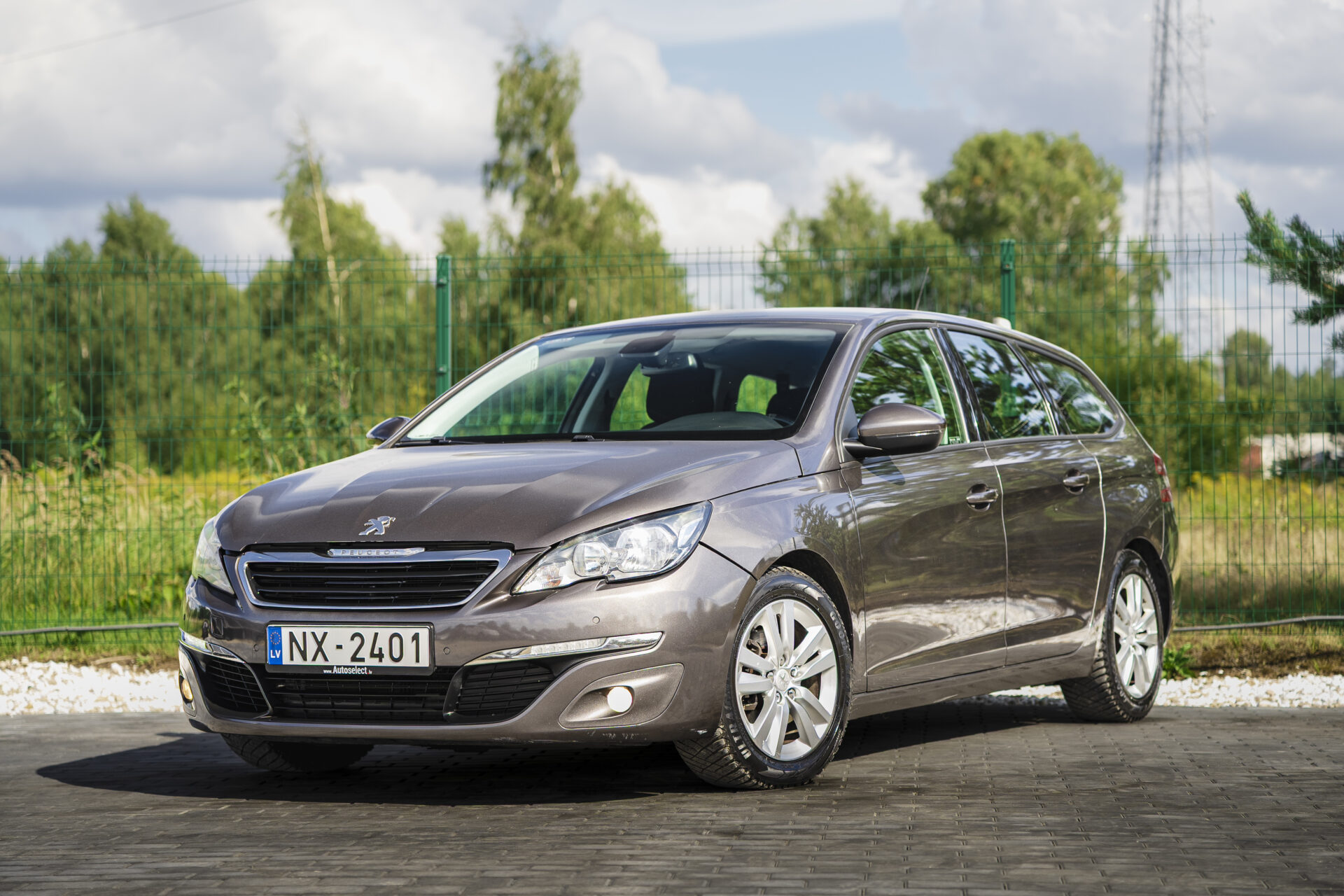 PEUGEOT 308