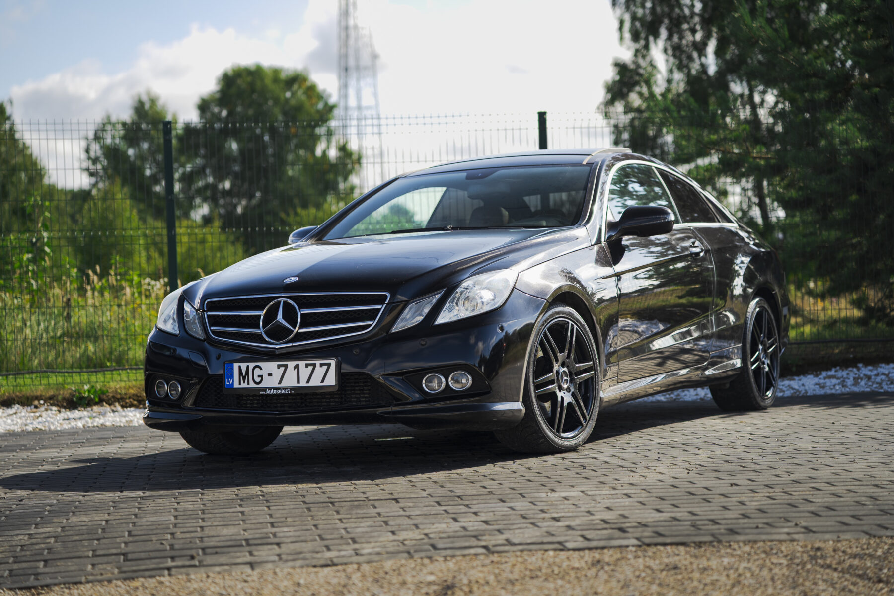MERCEDES BENZ E250