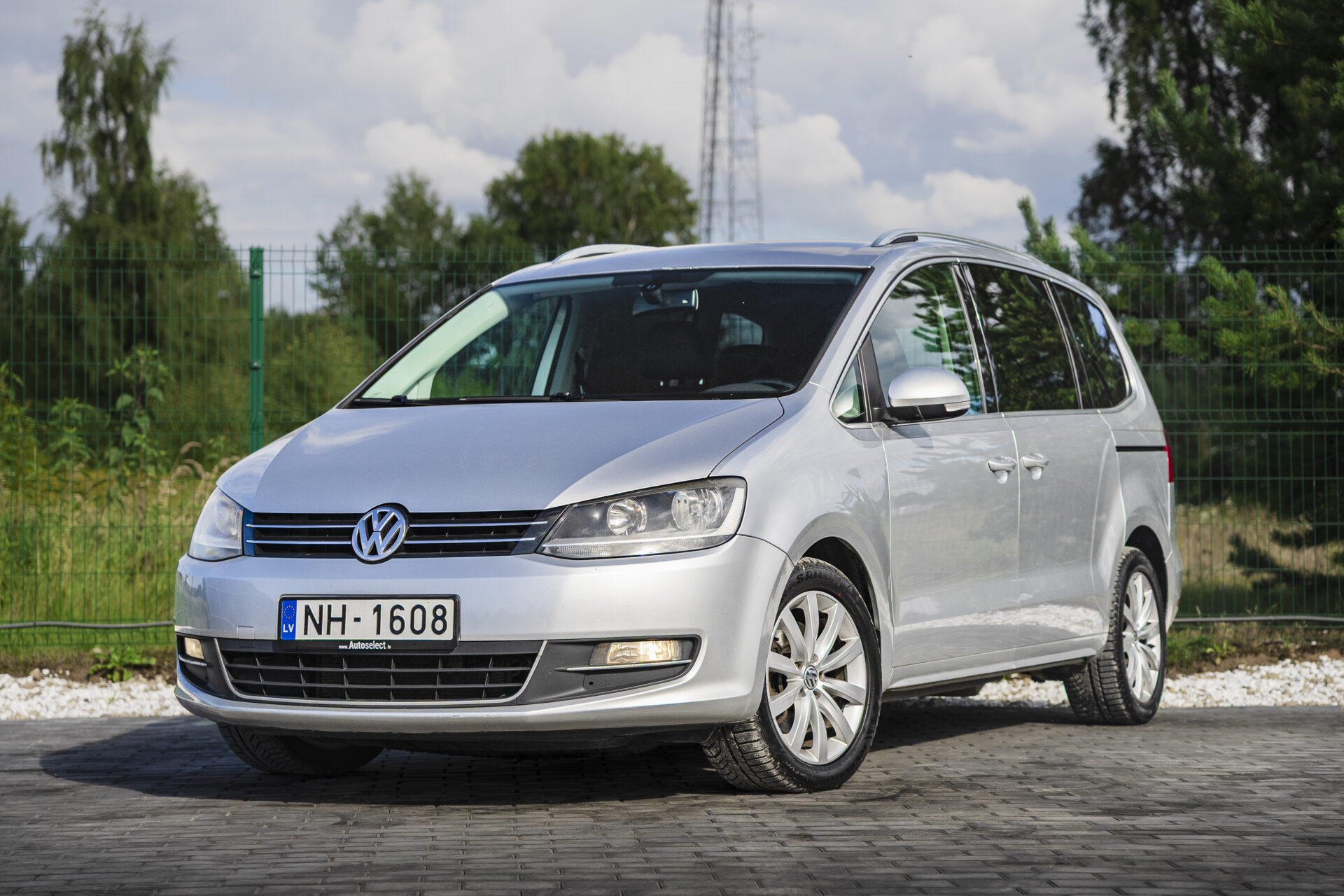 VW SHARAN