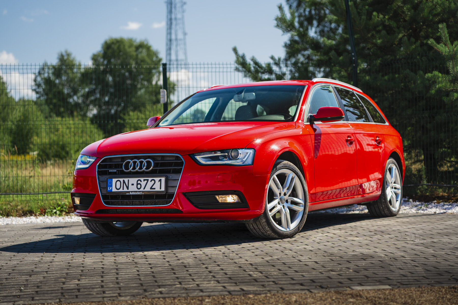 AUDI A4 AVANT QUATTRO