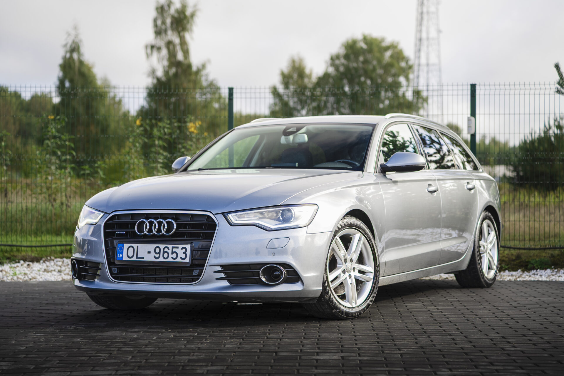 AUDI A6 AVANT QUATTRO