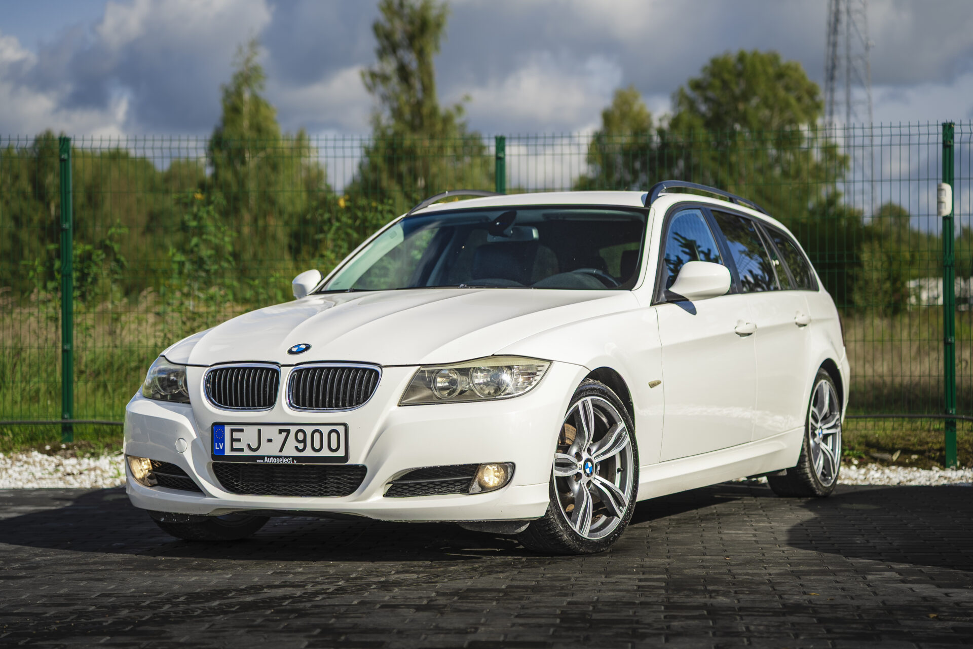BMW 320