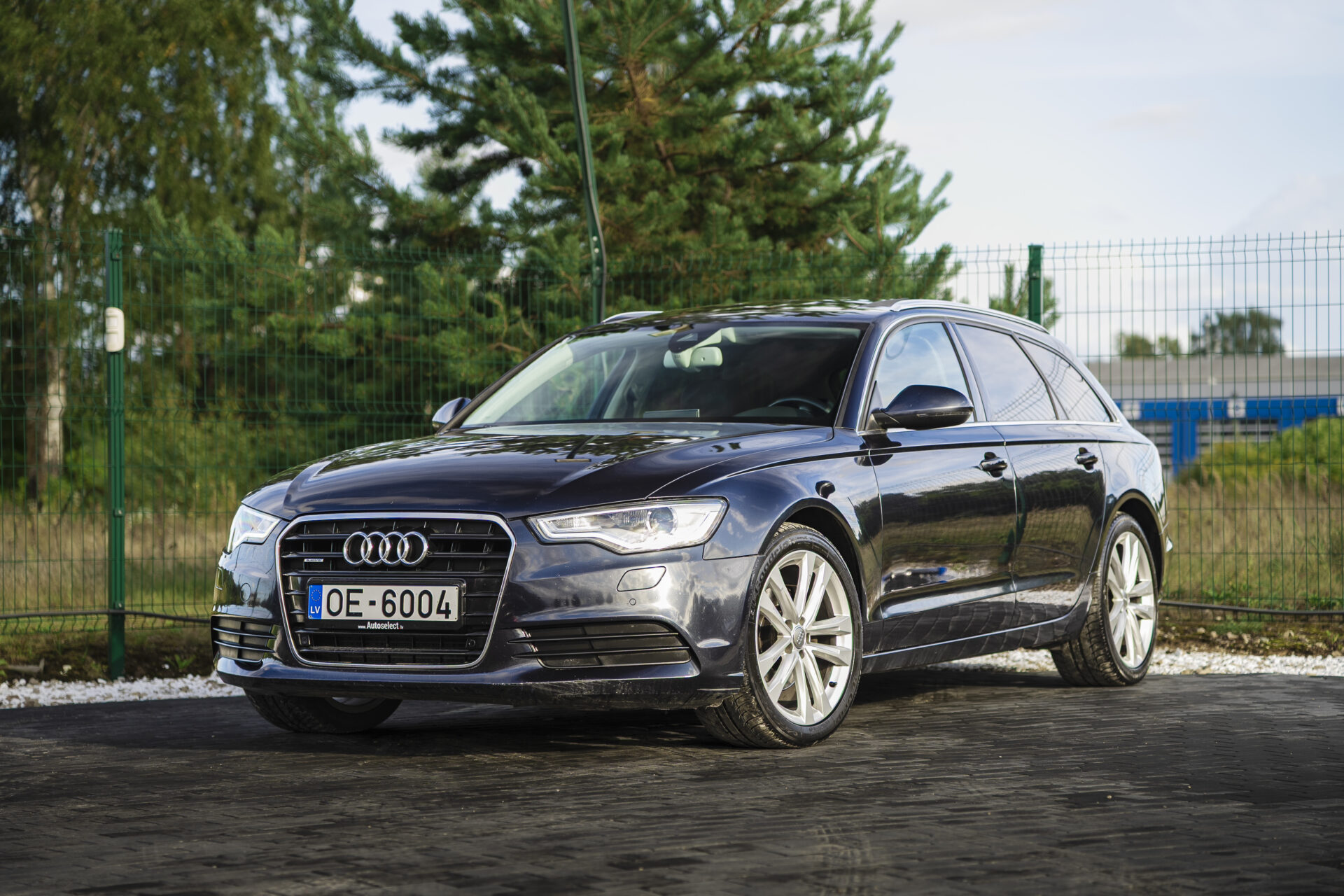 AUDI A6 AVANT QUATTRO