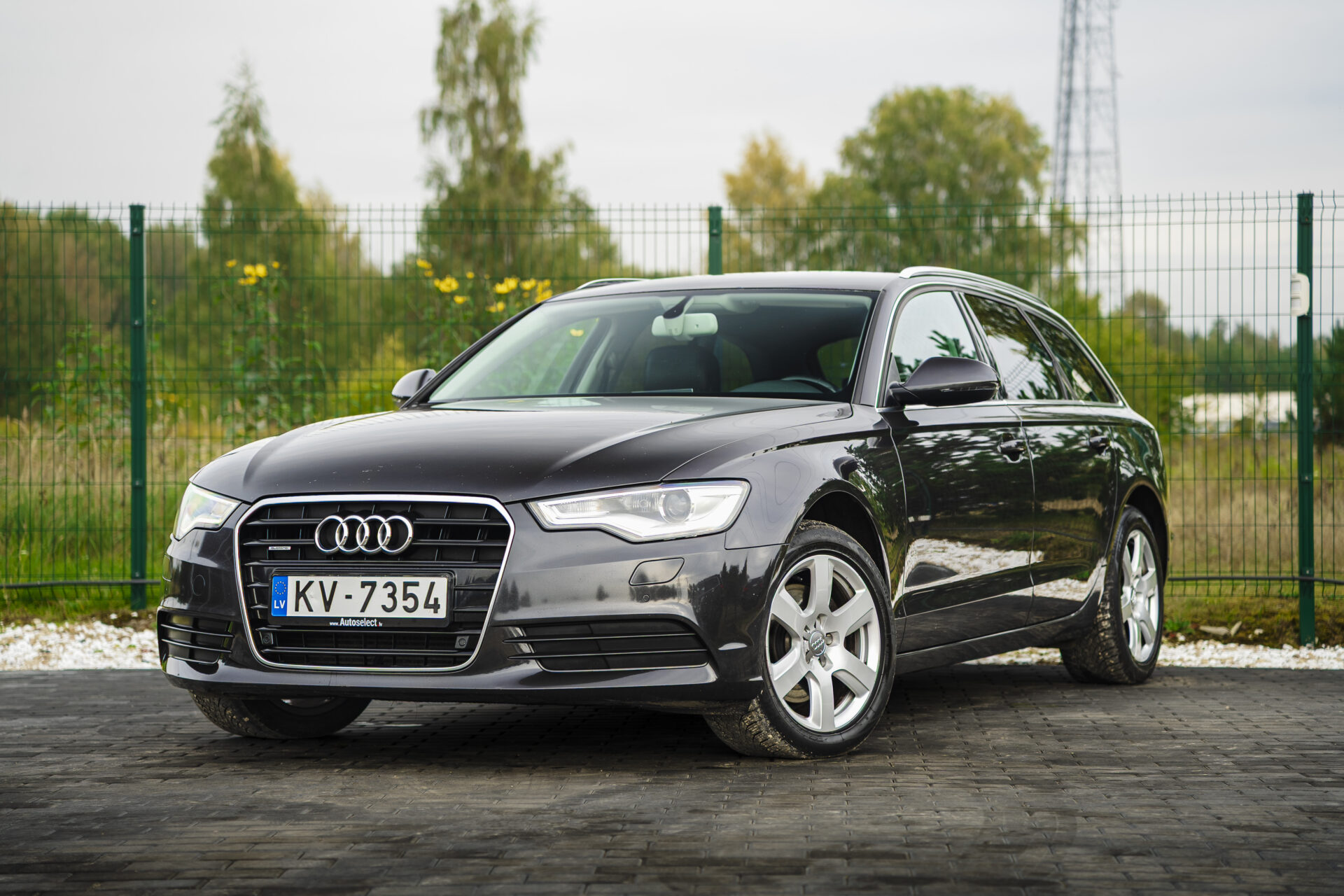 AUDI A6 AVANT QUATTRO