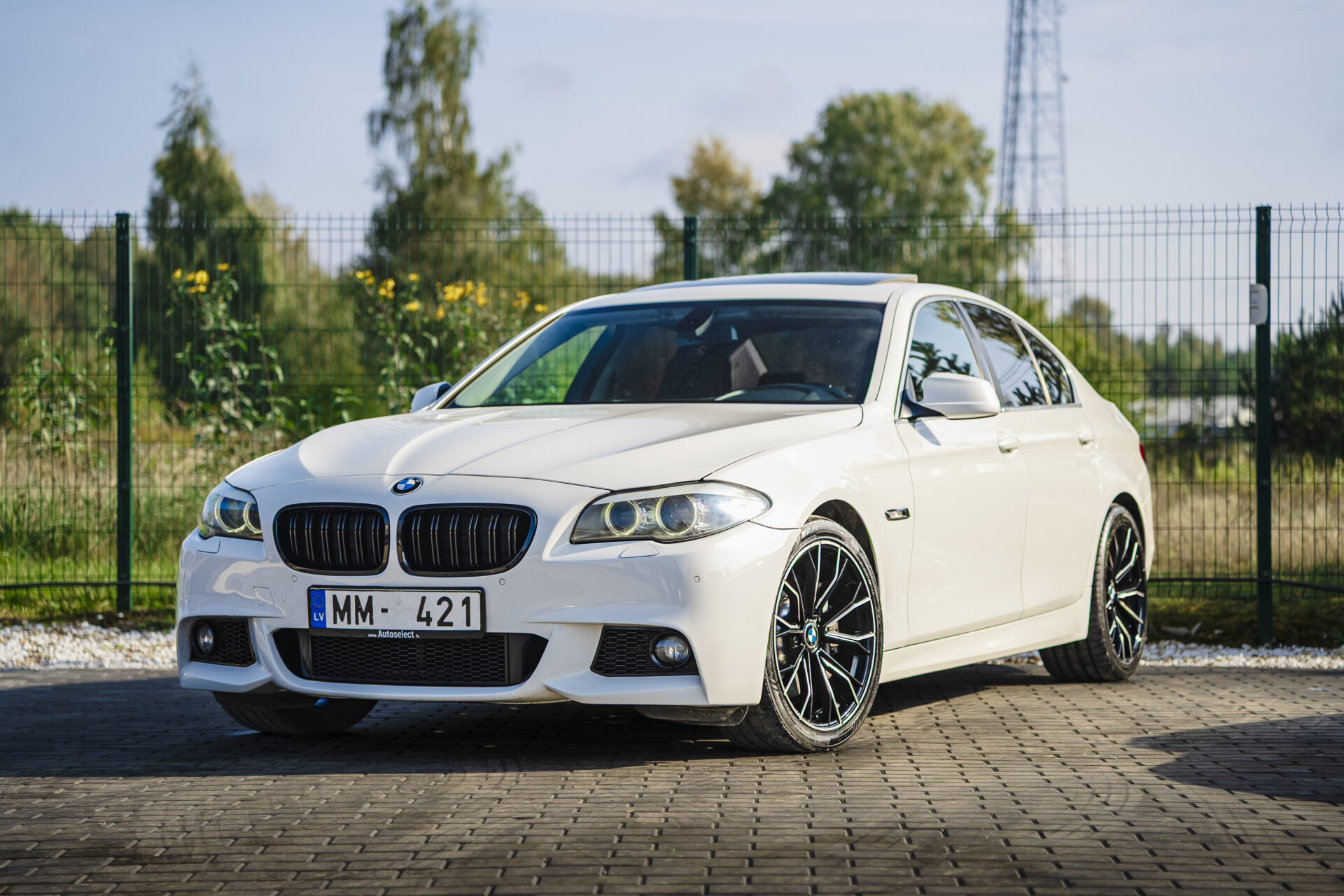 BMW 525